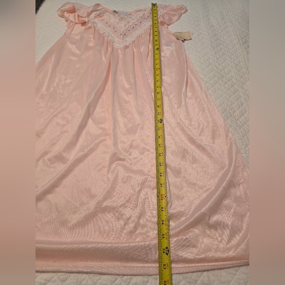 Vandemere NWT Vintage Light Pink Nightgown Women's Size Medium - Picture 4 of 11